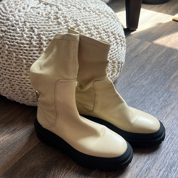Zara Cream Boots - Picture 1 of 8